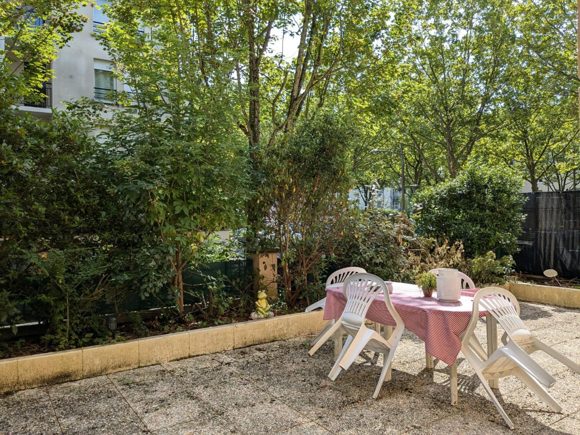 Appartement F3 Proche Disneyland Bussy-Saint-Georges Eksteriør billede